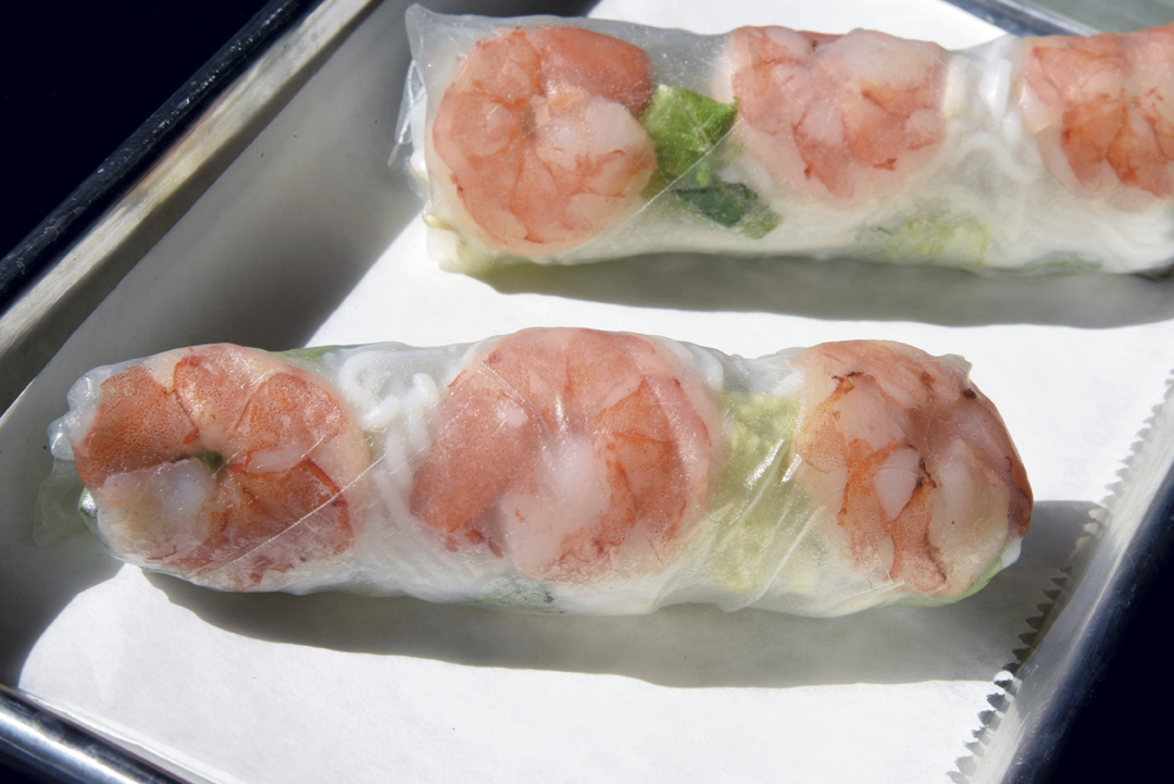Shrimp rice paper spring rolls